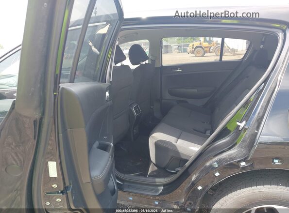 KNDPMCAC8N7974482 2022 KIA SPORTAGE Black Vista de la etiqueta del VIN