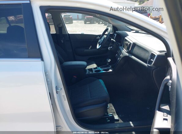 KNDPMCAC8N7981724 2022 KIA SPORTAGE White Սալոնի դիմացի տեսք