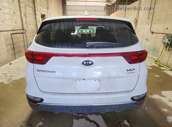 KNDPMCAC9N7983756 2022 KIA SPORTAGE White Rear view