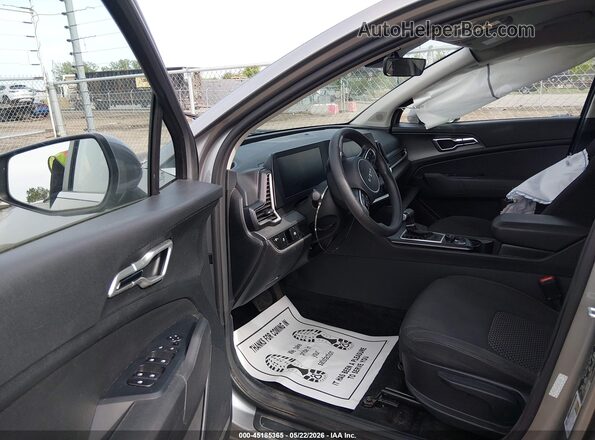 KNDPU3AF6P7066254 2023 KIA SPORTAGE Silver Front interior view