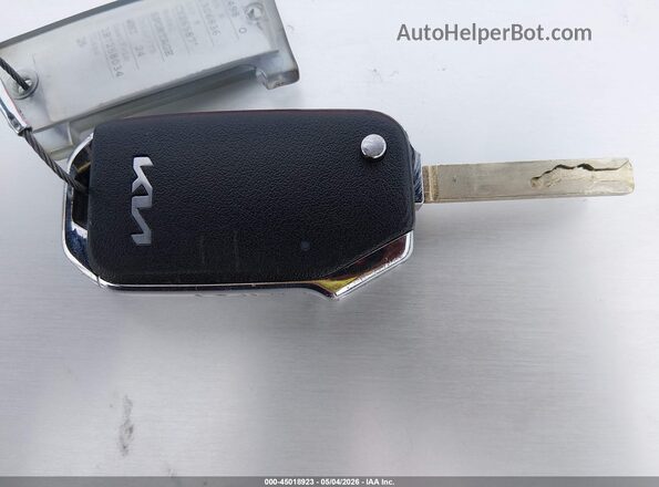KNDPU3DF1R7258034 2024 KIA SPORTAGE White Vista del salpicadero