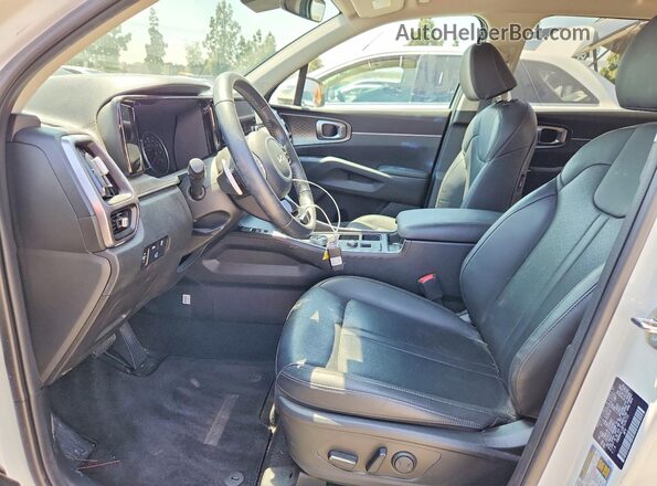 KNDRH4LG9P5216720 2023 KIA SORENTO White Widok wnętrza z przodu
