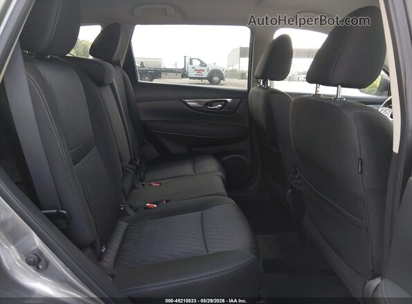 KNMAT2MT0HP594278 2017 NISSAN ROGUE Gray 