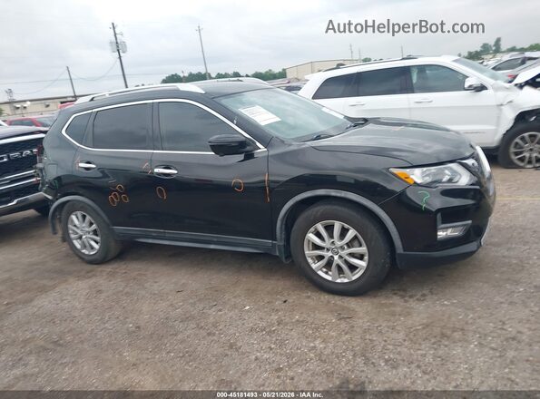 KNMAT2MT0HP606784 2017 NISSAN ROGUE Черный Вид задней части салона