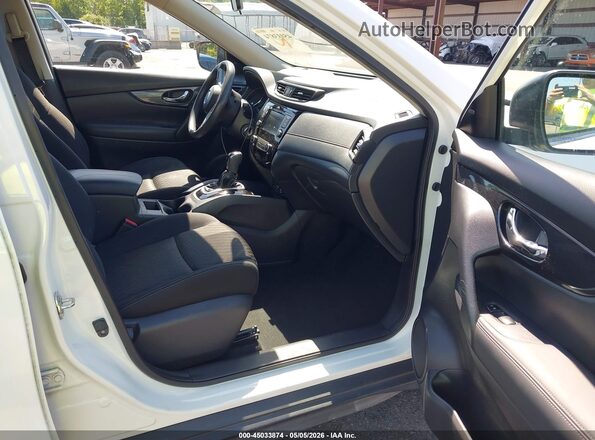 KNMAT2MT0JP559357 2018 NISSAN ROGUE White 