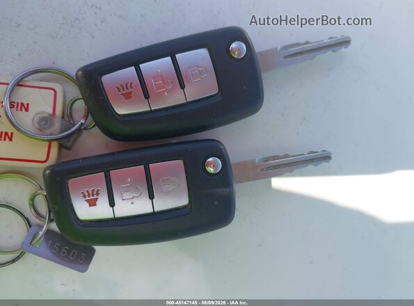 KNMAT2MT1JP558590 2018 NISSAN ROGUE Белый Вид панели приборов