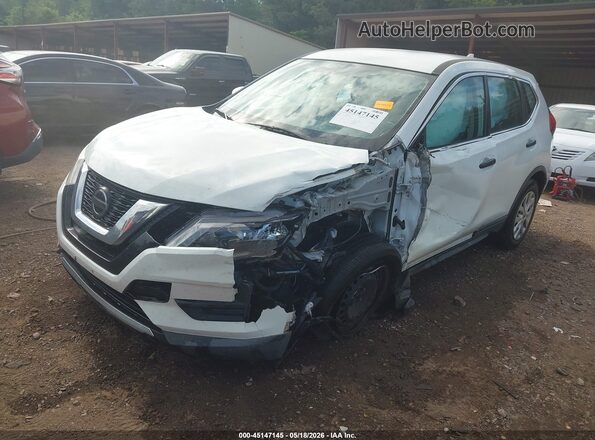 KNMAT2MT1JP558590 2018 NISSAN ROGUE Белый Передняя левая четверть