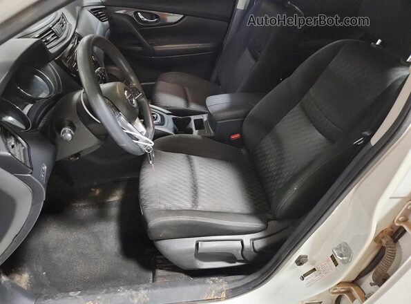 KNMAT2MT2HP515189 2017 NISSAN ROGUE White 