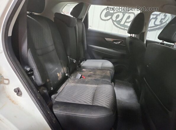 KNMAT2MT2HP515189 2017 NISSAN ROGUE White 