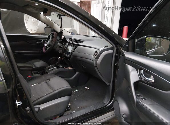 KNMAT2MT2JP550806 2018 NISSAN ROGUE Black Вид салону спереду