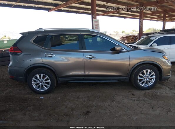 KNMAT2MT4HP587012 2017 NISSAN ROGUE Серый Вид задней части салона