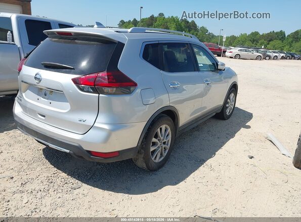 KNMAT2MT4JP563623 2018 NISSAN ROGUE Silver Tył prawy