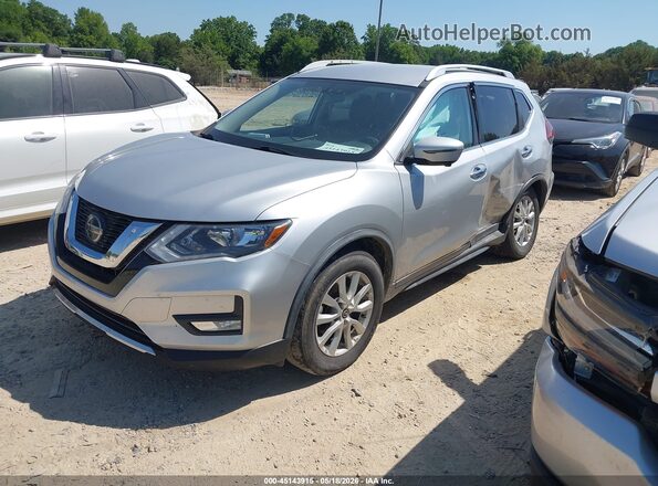 KNMAT2MT4JP563623 2018 NISSAN ROGUE Silver Przód lewy