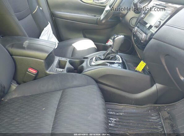 KNMAT2MT4JP563623 2018 NISSAN ROGUE Silver Widok wnętrza z przodu
