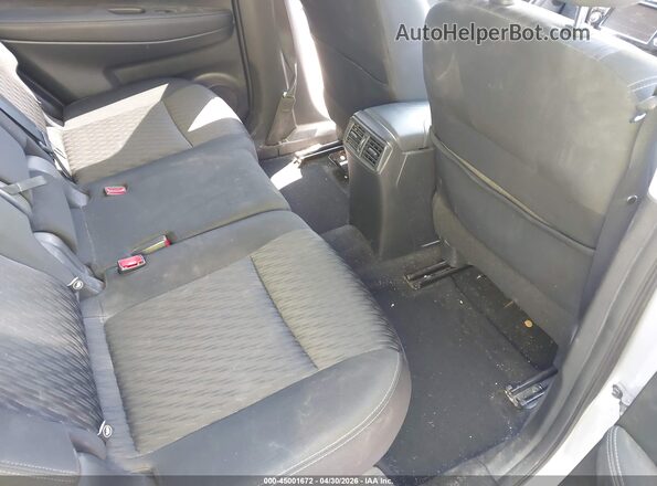 KNMAT2MT4JP572841 2018 NISSAN ROGUE Silver 