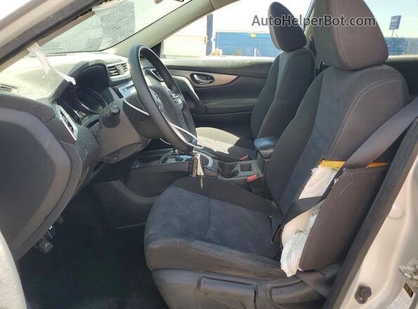 KNMAT2MT5GP615401 2016 NISSAN ROGUE Серебряный Вид салона спереди