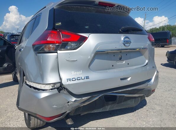 KNMAT2MT6HP538460 2017 NISSAN ROGUE Silver Դիմացի տեսք