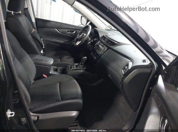 KNMAT2MT6HP564976 2017 NISSAN ROGUE Black 