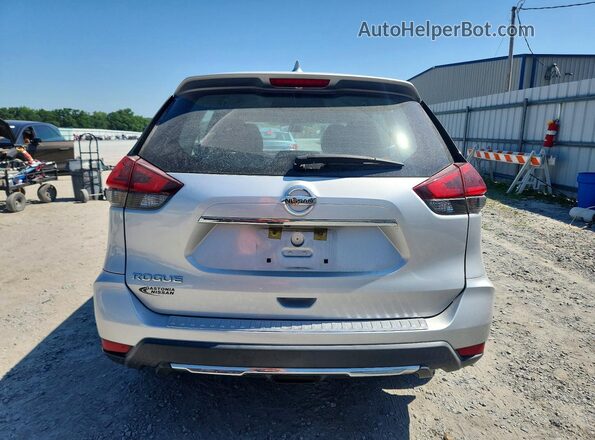 KNMAT2MT6JP579581 2018 NISSAN ROGUE Silver 