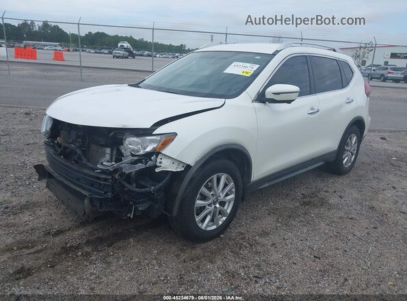 KNMAT2MT6JP606424 2018 NISSAN ROGUE White Front left