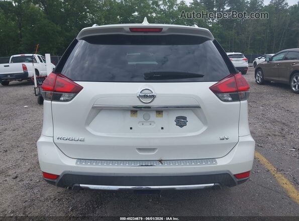KNMAT2MT6JP606424 2018 NISSAN ROGUE White 