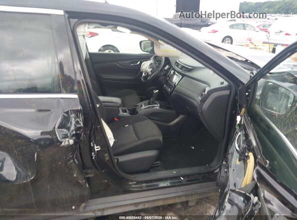 KNMAT2MT8HP550044 2017 NISSAN ROGUE Black Вид салону спереду