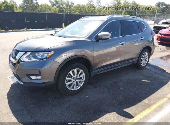 KNMAT2MT8JP580716 2018 NISSAN ROGUE Gray წინა მარცხენა ხედი სამი მეოთხედიდან