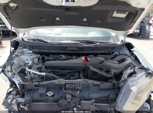 KNMAT2MT9JP595872 2018 NISSAN ROGUE White Vista trasera
