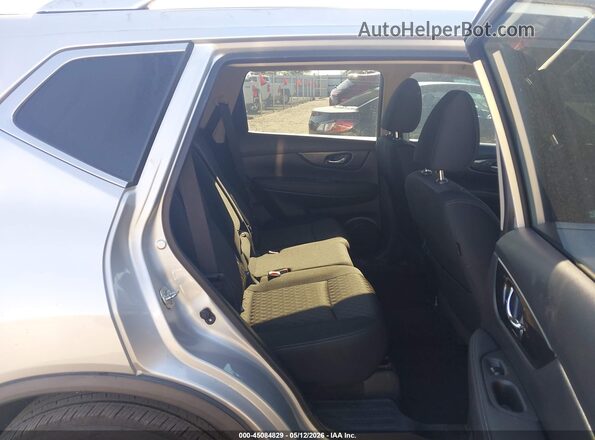 KNMAT2MTXJP586050 2018 NISSAN ROGUE Silver 