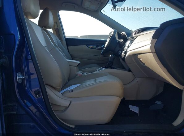 KNMAT2MV0HP561024 2017 NISSAN ROGUE Blue Вид салону спереду
