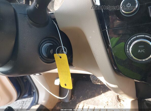 KNMAT2MV0HP561024 2017 NISSAN ROGUE Blue Вид панелі приладів