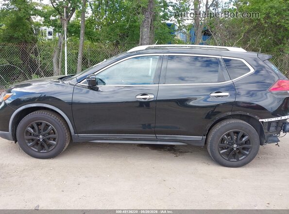 KNMAT2MV1HP590483 2017 NISSAN ROGUE Черный 