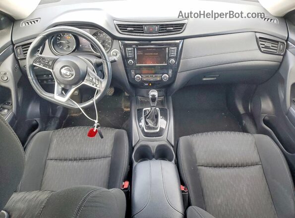 KNMAT2MV1JP540527 2018 NISSAN ROGUE Белый Вид панели приборов