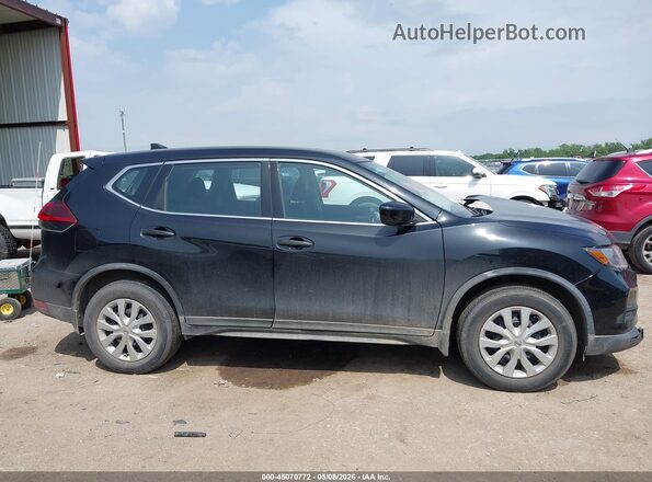 KNMAT2MV2JP544697 2018 NISSAN ROGUE Black Rear interior view