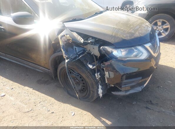 KNMAT2MV2JP568255 2018 NISSAN ROGUE Черный Вид спереди