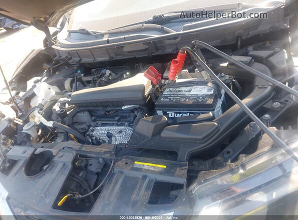 KNMAT2MV2JP568255 2018 NISSAN ROGUE Черный Вид сзади