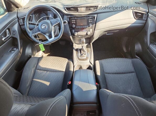 KNMAT2MV3HP504378 2017 NISSAN ROGUE Silver Вид панелі приладів