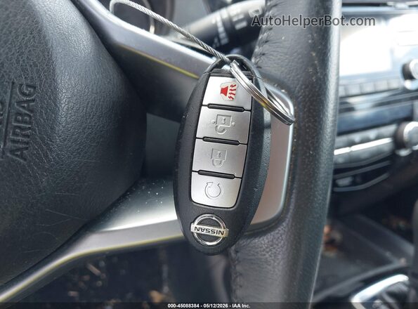 KNMAT2MV4HP619586 2017 NISSAN ROGUE Black Առջևի վահանակի տեսք