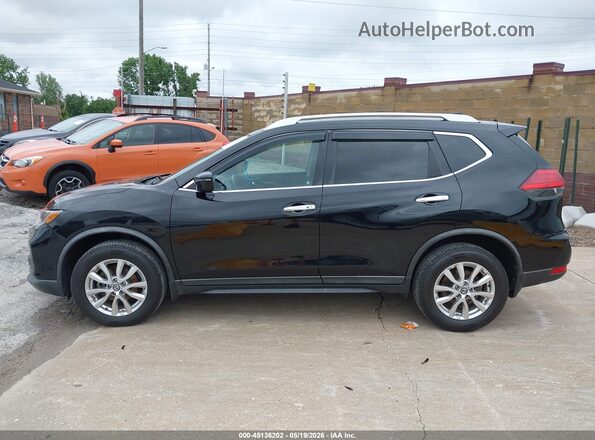 KNMAT2MV5HP598439 2017 NISSAN ROGUE Black 360 interior view