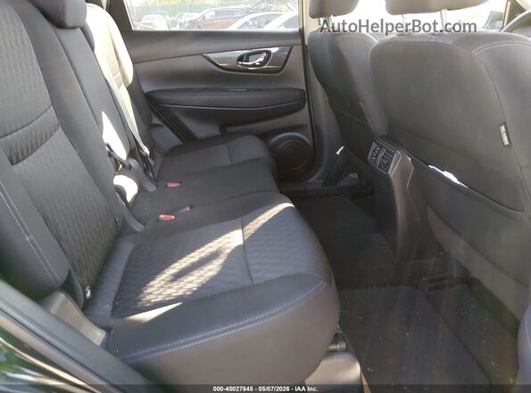 KNMAT2MV5JP565799 2018 NISSAN ROGUE Black Widok naklejki z numerem VIN