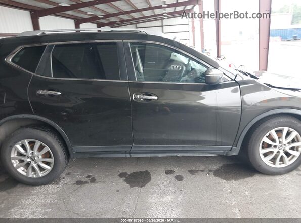 KNMAT2MV6HP565062 2017 NISSAN ROGUE Gray Սալոնի հետևի տեսք