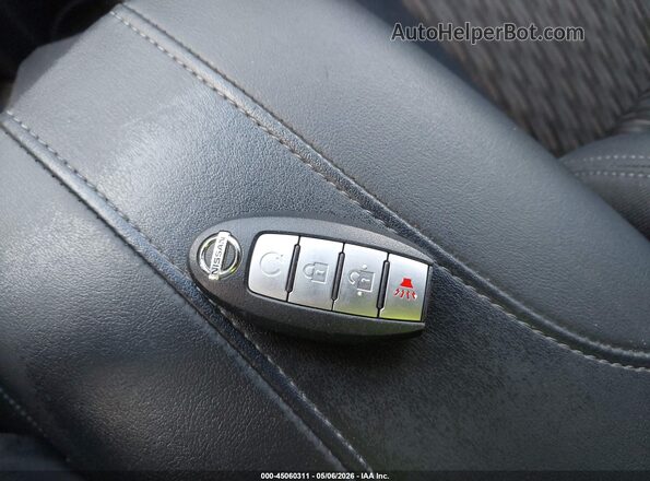 KNMAT2MV6HP601669 2017 NISSAN ROGUE Silver Dashboard view
