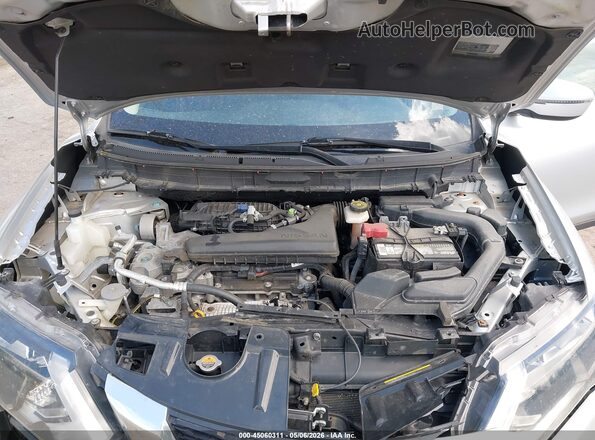KNMAT2MV6HP601669 2017 NISSAN ROGUE Silver Rear view