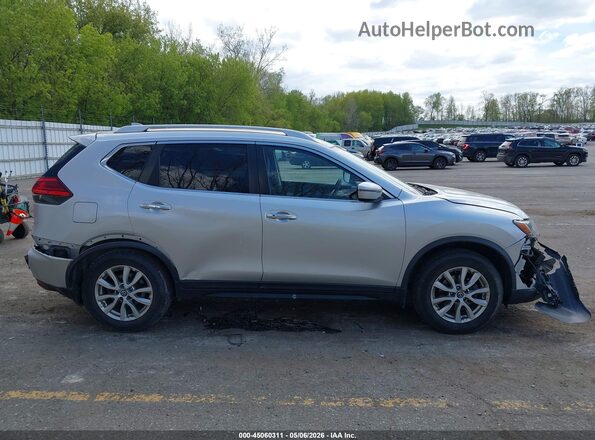 KNMAT2MV6HP601669 2017 NISSAN ROGUE Silver Rear interior view