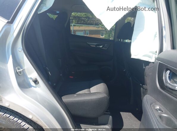 KNMAT2MV6HP611683 2017 NISSAN ROGUE Silver 