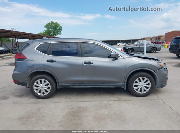 KNMAT2MV6JP506048 2018 NISSAN ROGUE Gray Vista interior trasera
