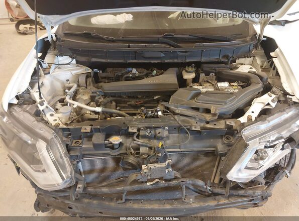 KNMAT2MV6JP525716 2018 NISSAN ROGUE White უკანა ხედი