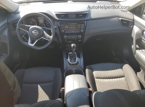 KNMAT2MV6JP579775 2018 NISSAN ROGUE Silver 