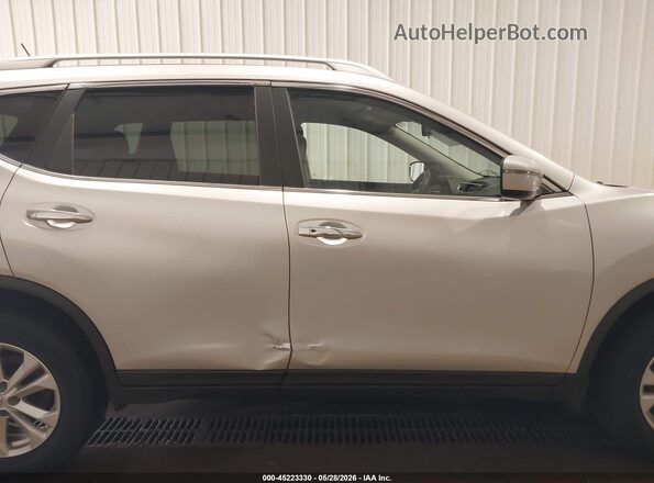 KNMAT2MV7GP595993 2016 NISSAN ROGUE Серебряный Вид задней части салона