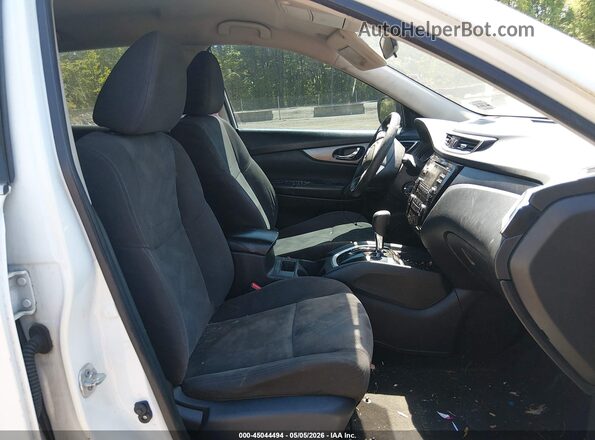 KNMAT2MV7GP697682 2016 NISSAN ROGUE White Widok wnętrza z przodu